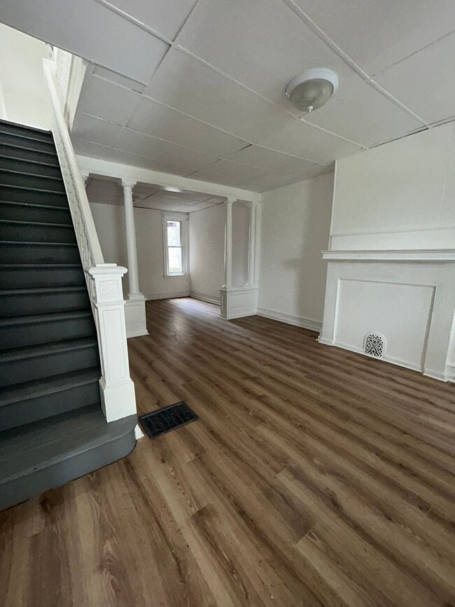 Photo - 3 BD / New renovation CO