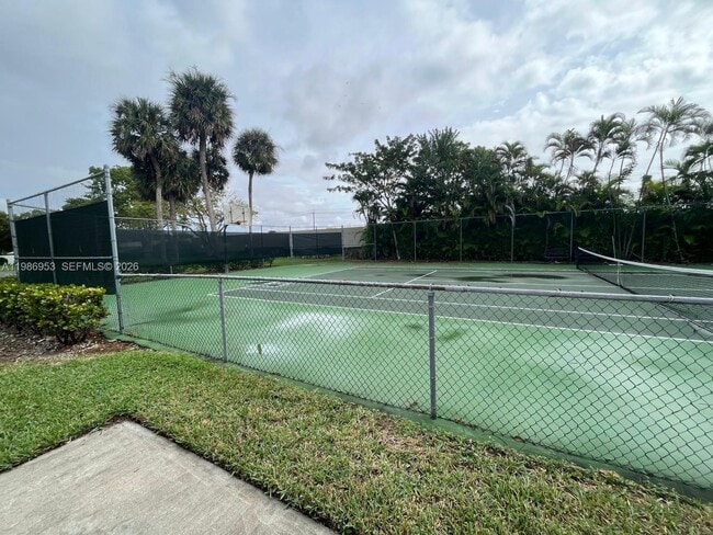 Photo - 5570 SW 70th Pl S