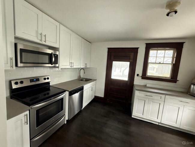 Building Photo - 21 Union Tpke Unit 1