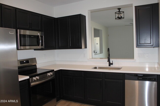 Photo - 739 W Dana Dr