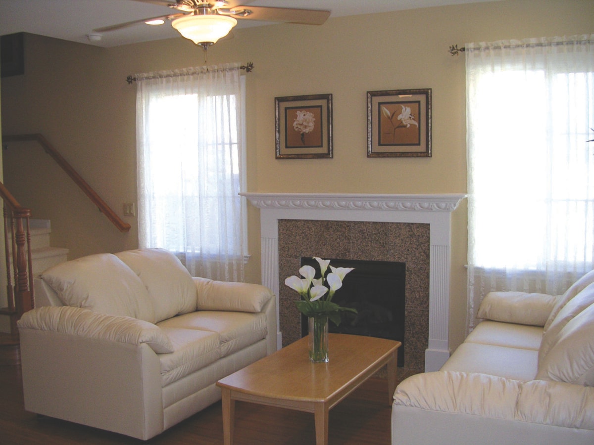 Photo - 13733 Ruther Ave