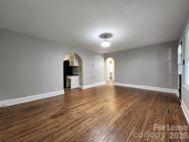 Photo - 330 W Church St