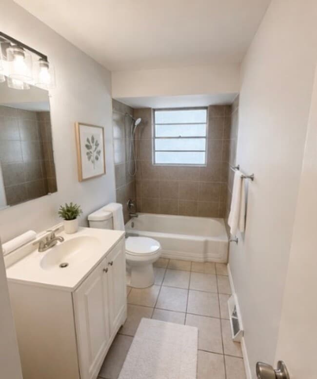 Photo - 8432 Atherton Dr Unit 2N