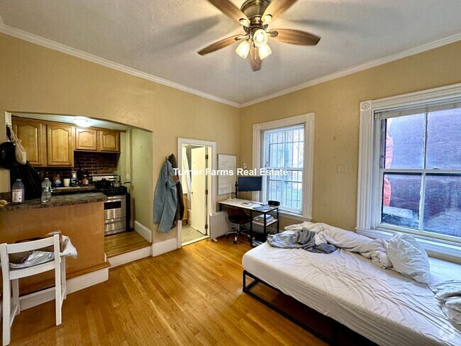 Building Photo - 50 Hereford St Unit 2 Rental