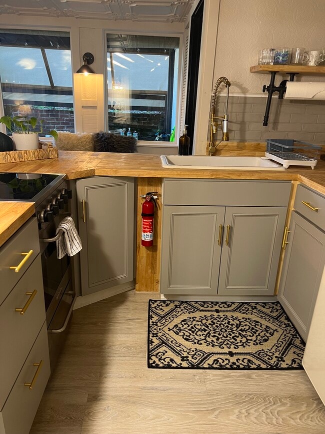 Photo - 6920 NE 27th Ave Unit Entire B