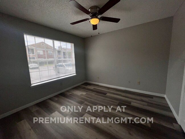 4355 Perkinshire Ln