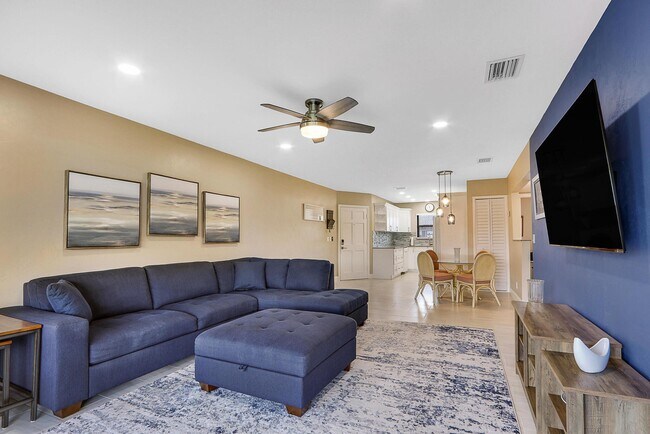 Photo - 755 Saturn St Unit E204