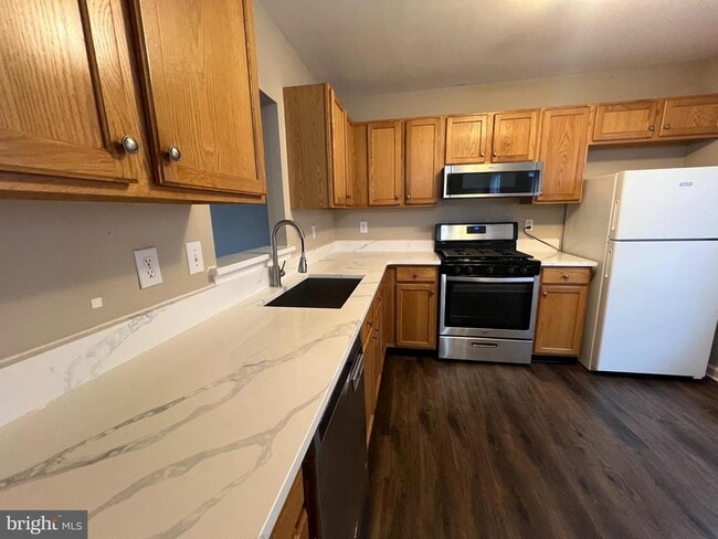 Building Photo - 174 Birch Hollow Dr