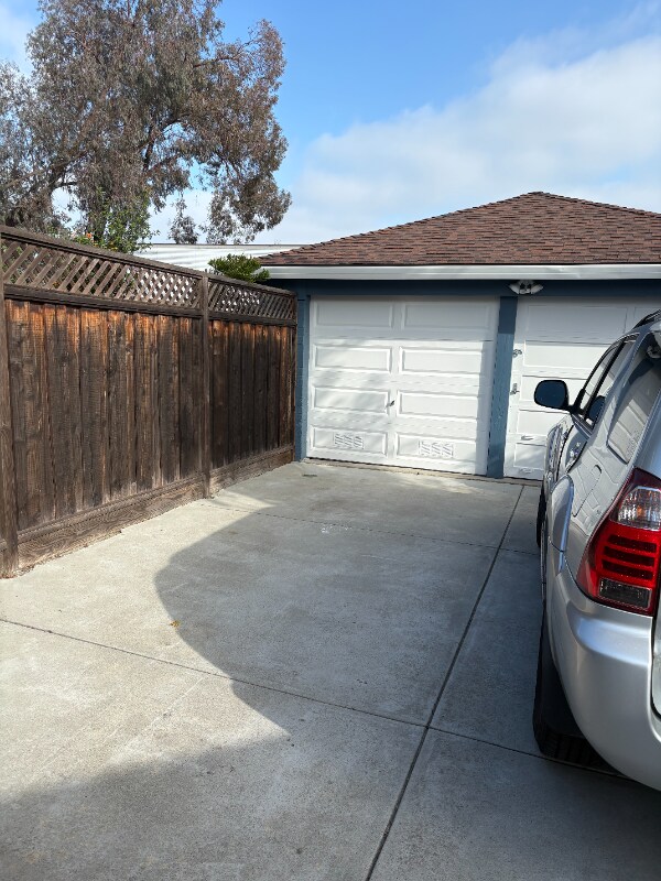 Photo - 1041 Kedith St