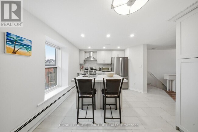 Photo - 209 Hunter St E Unit 2