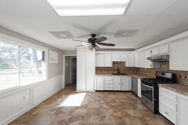 Photo - 6830 Hwy 35 Bypass