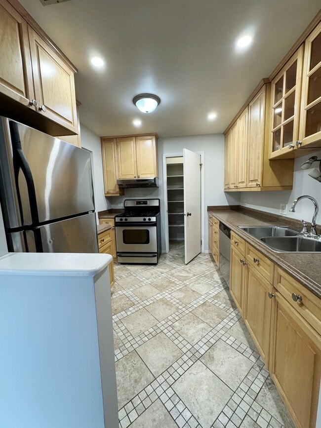 Photo - 576 Greystone Ln Unit C2