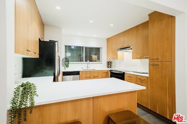 Photo - 645 Westmount Dr Unidad 211