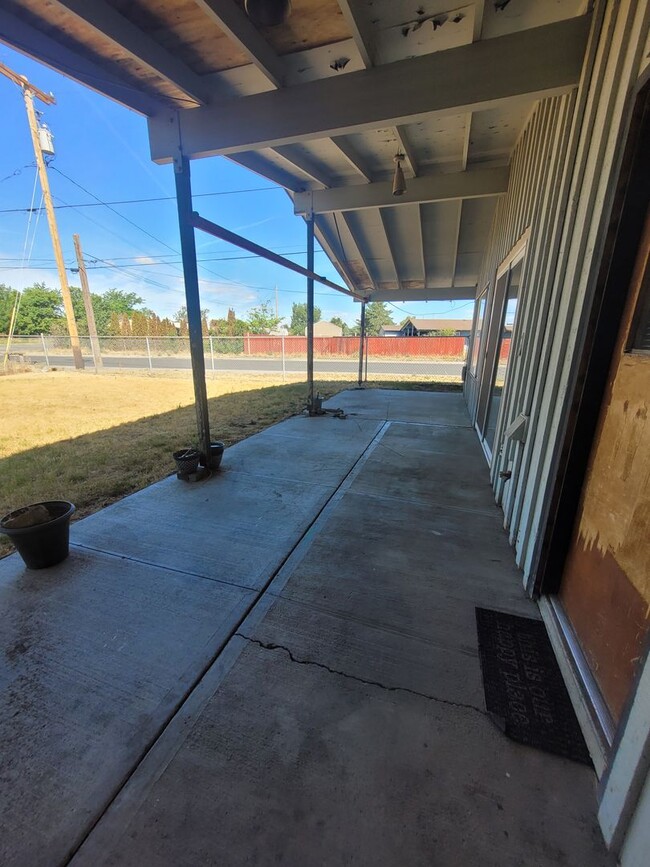 Photo - Free January Rent