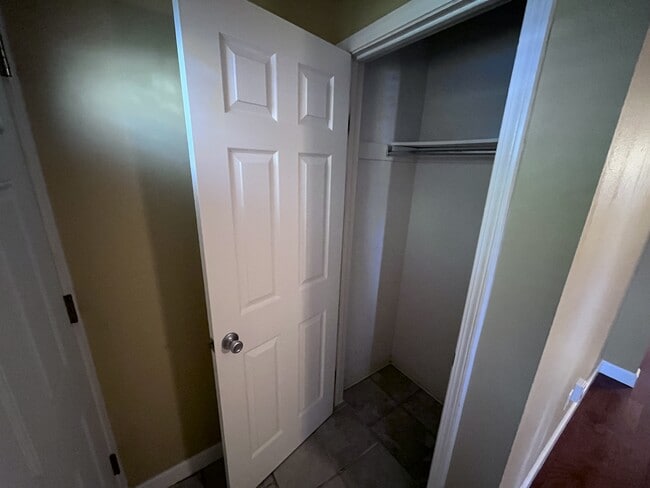 Photo - 188 Meadowick Dr