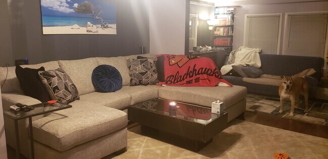 Living room - 2835 S Harvey Ave