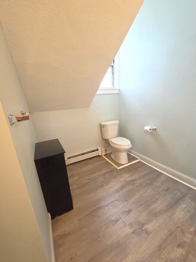 Photo - 10-12 Evaleen Street Unit 12 Evaleen 3R