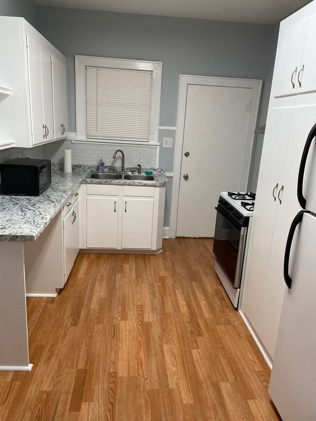 Photo - South Highlands Apartment, All Appliances Included