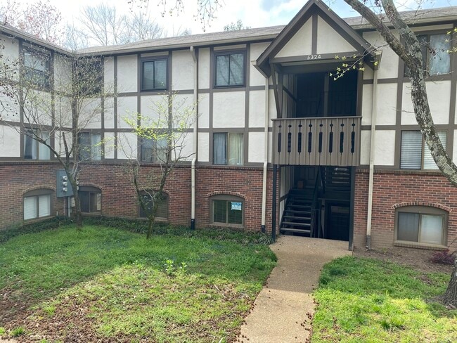 Building Photo - 5324 Edmondson Pike Unit 1