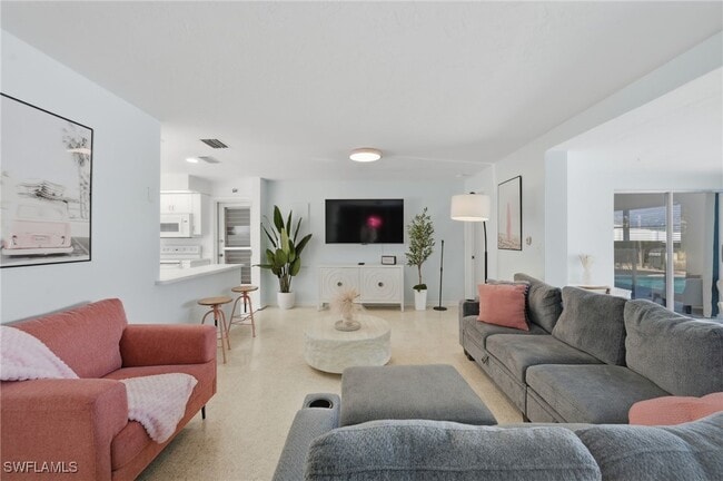 Photo - 4044 Country Club Blvd