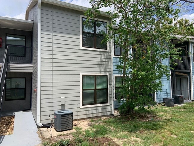 Photo - 3716 Idlebrook Cir