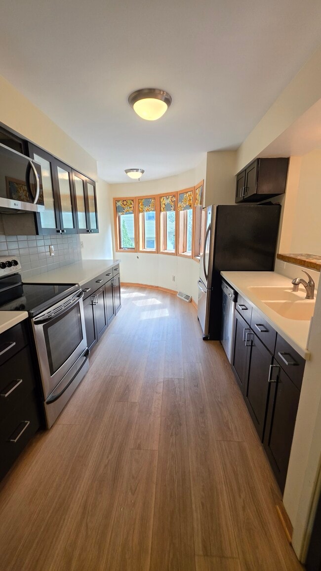 Photo - 69 Ponwood Cir