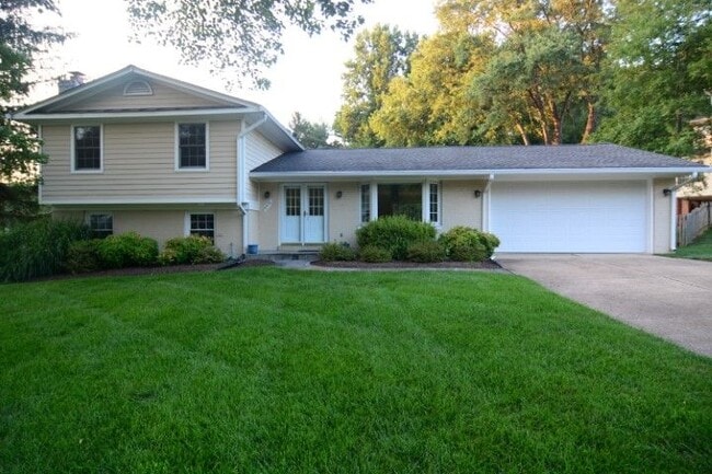 Building Photo - 9416 Gamba Ct