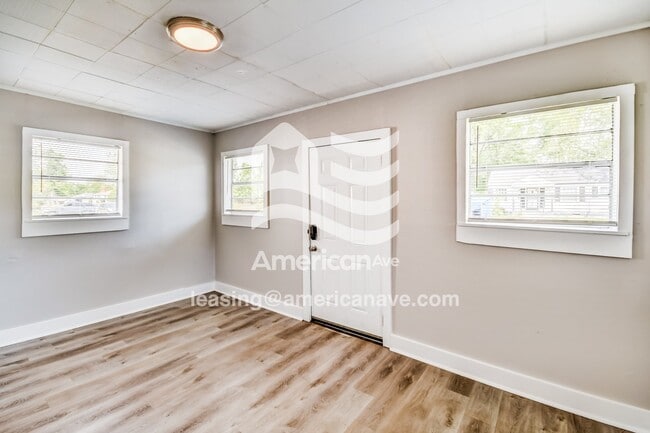 Photo - 1853 Princeton Ct SW