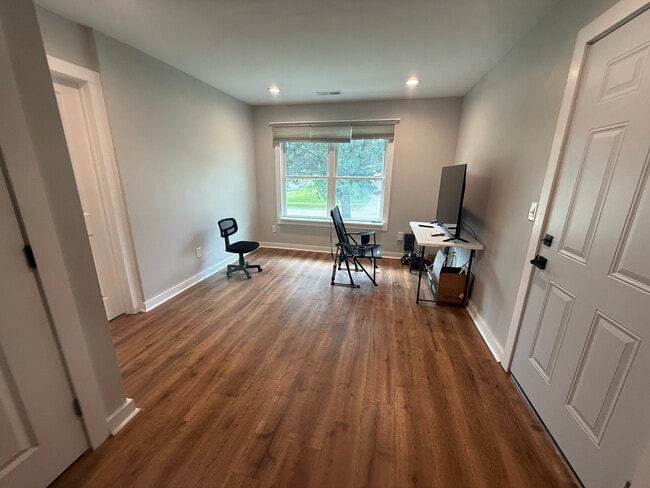 Photo - 20 W Zeller St Unit 1