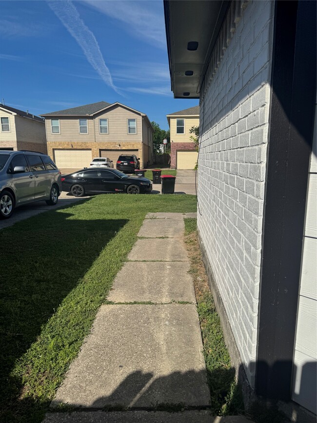 Photo - 10056 Sharpton Dr