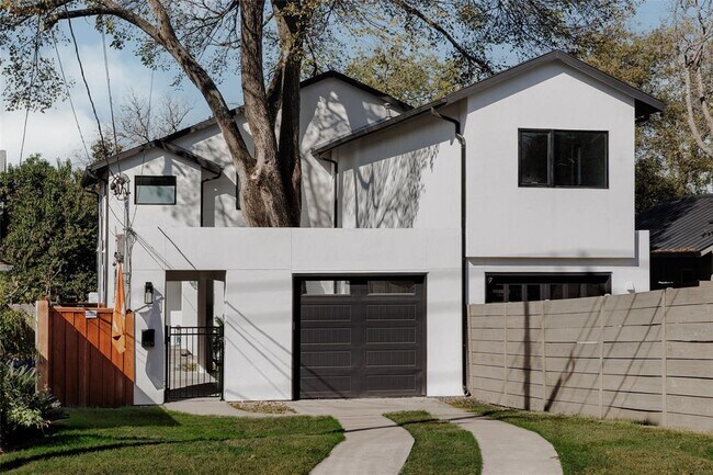 Photo - 2412 Wilson St Unit A