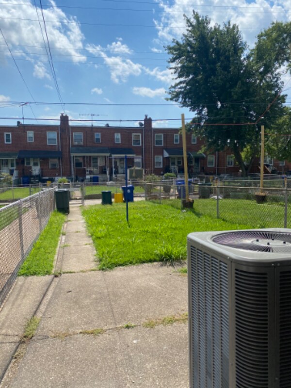 4035 Lyndale Ave Townhome Townhome Rental in Baltimore MD