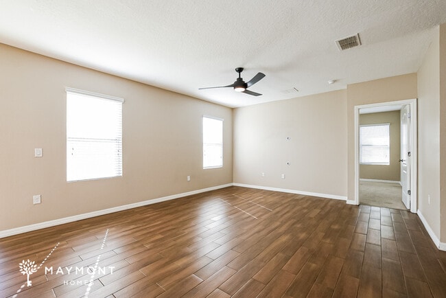 Photo - 220 Minniehaha Cir