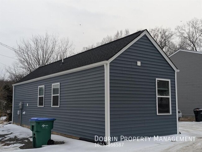 Photo - 1401 Carter St