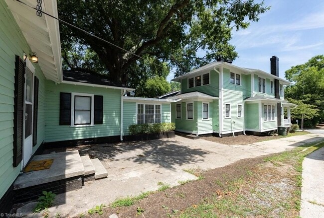 Photo - 208 Leftwich St Unit Cottage