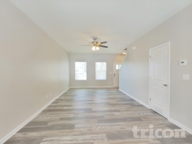 Photo - 518 Sylvia St