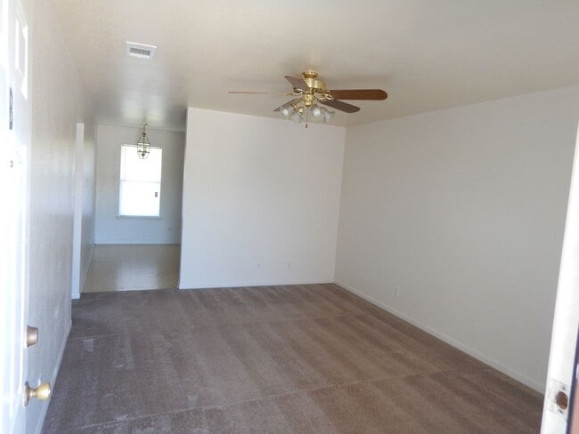 Photo - 1003 Circle M Dr Unit Apt B