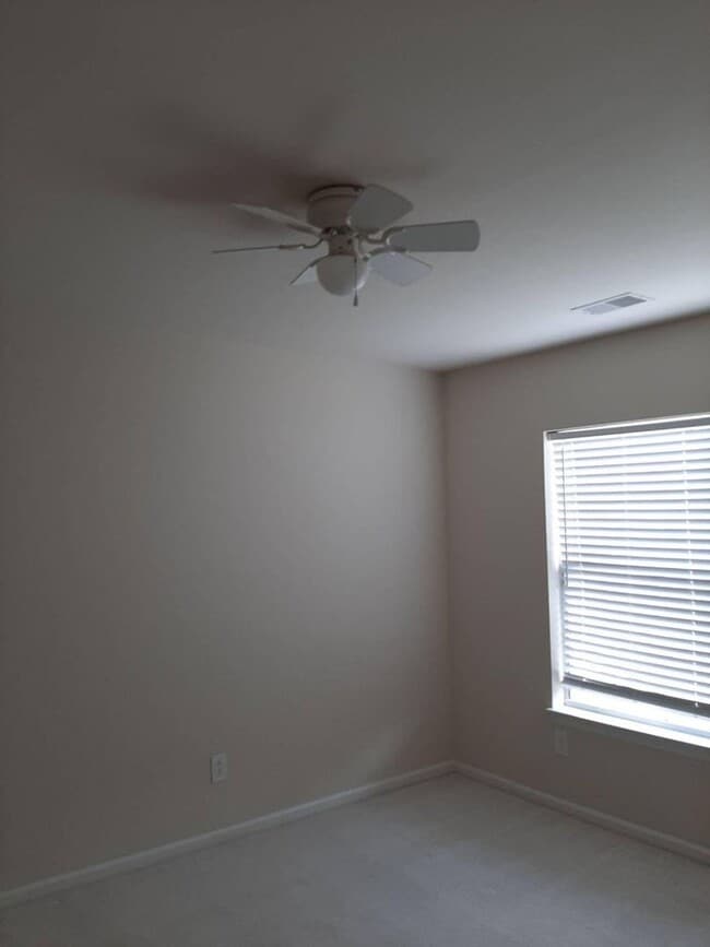 Photo - 4Br 2.5Ba in Grand Oaks