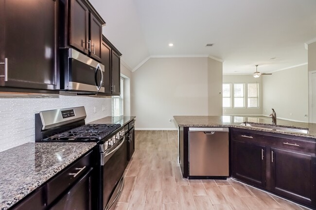 Photo - 1648 Breezewood Dr