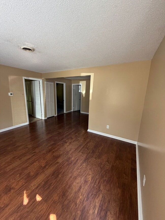 1721 N Jim Minor Rd Unit B