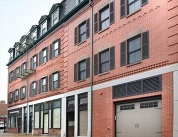 Building Photo - 122 W Broadway Unit 6