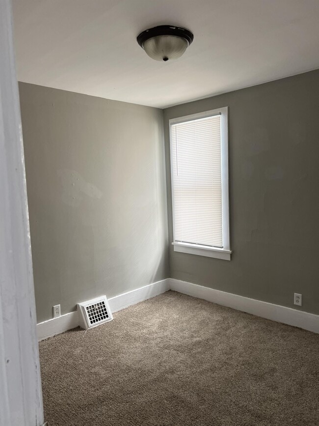 Photo - 2123 N Machin Ave