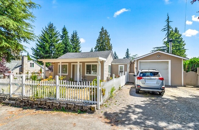 Building Photo - Everett MIL for rent! Rental