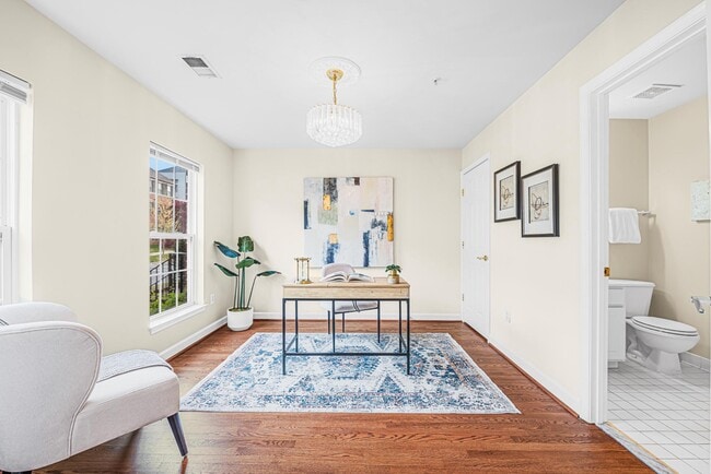 Photo - 631 Gatestone St