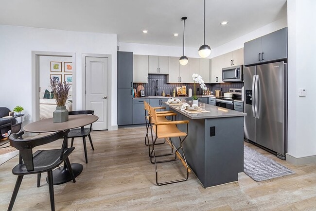 Building Photo - Luca Apartments