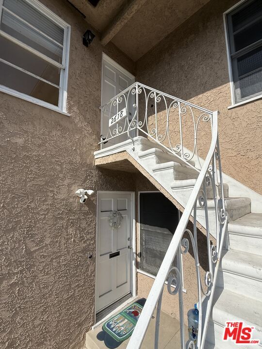 Photo - 2618 S Barrington Ave