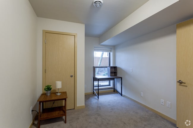 2BR, 2BA