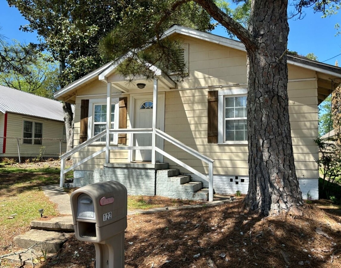 Photo - 122 Smith St