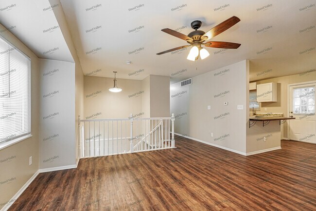 5667 Roche Dr