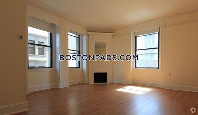 Building Photo - 62 Boylston St Unit 503 Rental